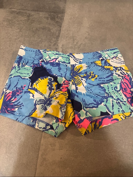 Lilly Pulitzer Pants - Lilly Pulitzer Floral Print Women’s Shorts in Blue